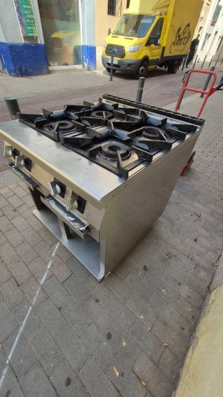 Cocina industrial 4 fuegos