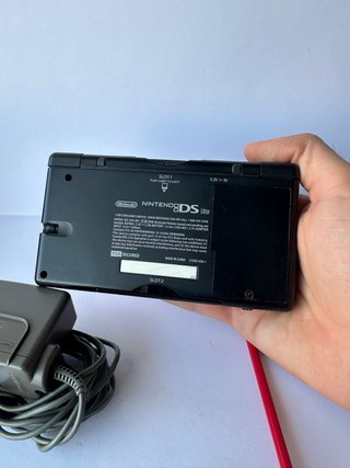 Nintendo DS Lite Rosso + Caricabatterie e Stilo