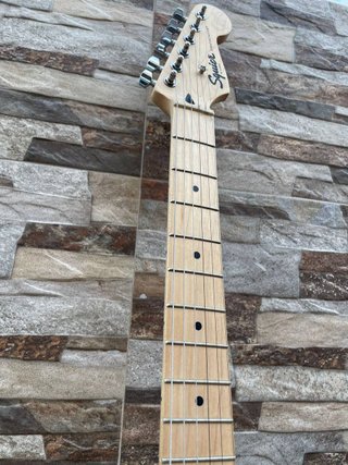 Guitarra Eléctrica Fender Squier Nueva + extras