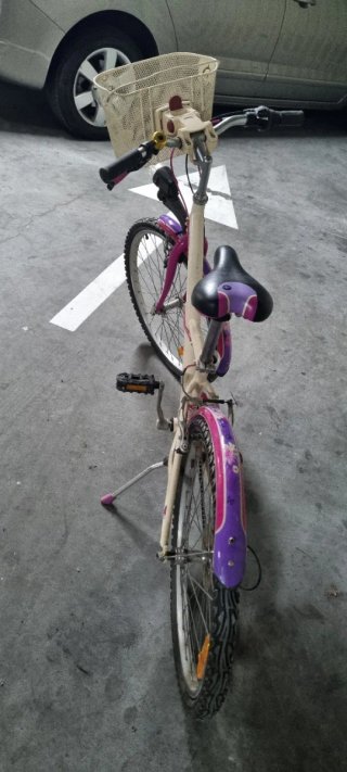 Bicicleta infantil B'Twin rosa y blanca