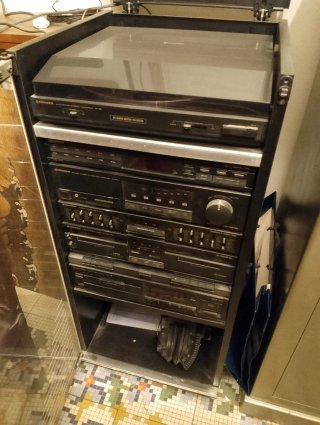 Equipo de música Pioneer con mueble