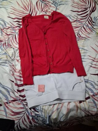 Leggings blancos talla M +chaqueta roja 38 primark