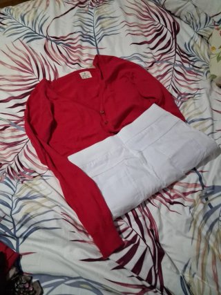 Leggings blancos talla M +chaqueta roja 38 primark