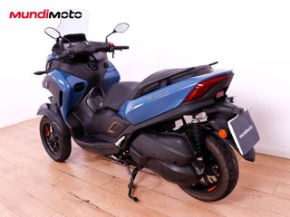 YAMAHA TRICITY 300