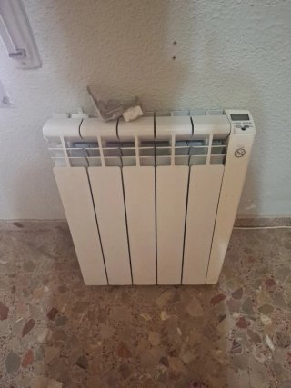 Estufa eléctrica blanca
