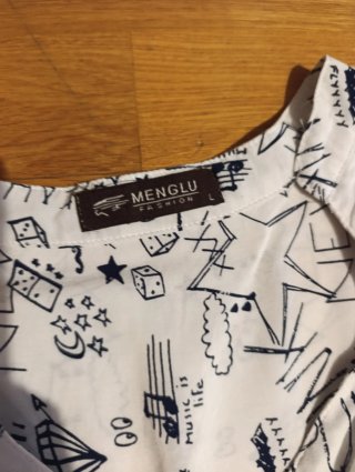 Blusa MENG blanca estampada