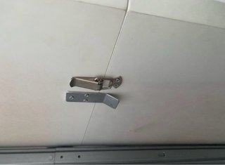 Mesa ovalada extensible y 4 sillas