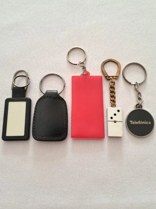 Llavero Casio, Akai, Airtel, Askar y Telefónica.