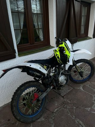 MOTO ENDURO SHERCO CITY CORP SOLO CAMBIO POR 4X4