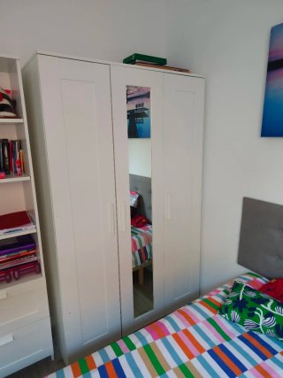 Armario Ikea 3 puertas con espejo