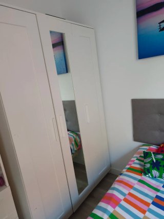 Armario Ikea 3 puertas con espejo