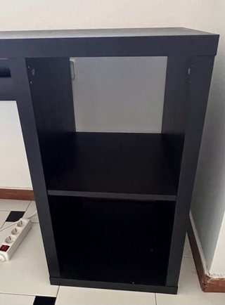 Escritorio negro con estantería Modelo Kallax