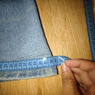 Pantalón vaquero campana Talla M