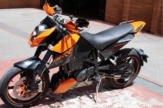 KTM Duke 690