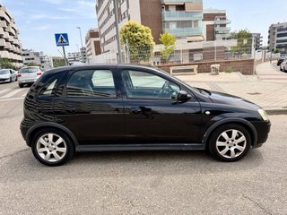 Opel CORSA 1.2 16v Etiqueta C 110.000km. 2006