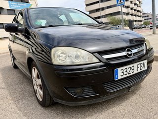 Opel CORSA 1.2 16v Etiqueta C 110.000km. 2006