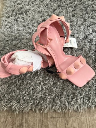 Sandalias Zara Tacón Rosa Tachuelas