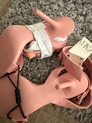 Sandalias Zara Tacón Rosa Tachuelas