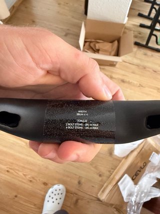 Manillar Aero de Carbono Kocevlo (Nuevo) - 38cm