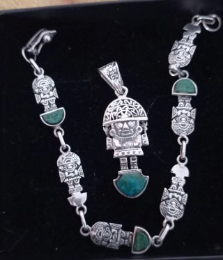 Conjunto Tumi.