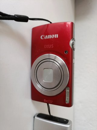 Canon IXUS 135 e 175 (Rosso e Argento)
