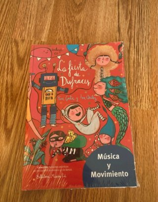 Libro CD La fiesta de disfraces