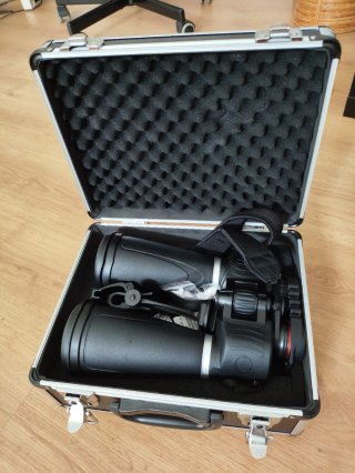 Prismáticos Celestron Skymaster Pro 15x70