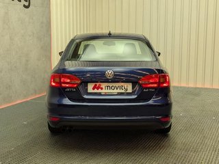 Volkswagen Jetta 2.0 TDI 140cv Sport