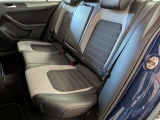Volkswagen Jetta 2.0 TDI 140cv Sport