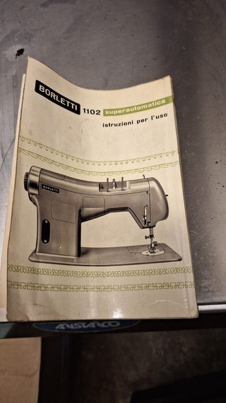 Macchina da cucire Borletti 1102 Superautomatica