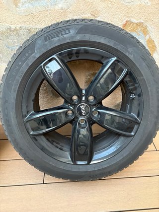 Llantas Originales Mini + Neumáticos Pirelli