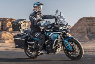 CFMOTO 800MT-ES Adventure Moto