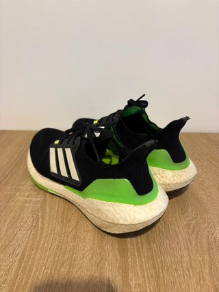 Zapatilla Adidas Ultraboost Talla 44 Negra y Verde