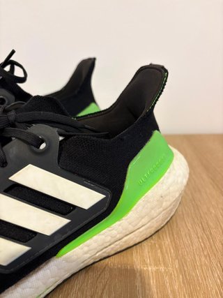 Zapatilla Adidas Ultraboost Talla 44 Negra y Verde