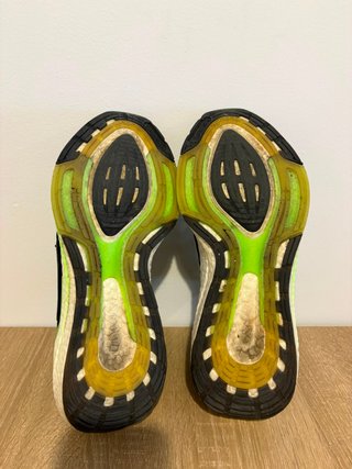 Zapatilla Adidas Ultraboost Talla 44 Negra y Verde