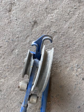 Curvadora de tubos manual