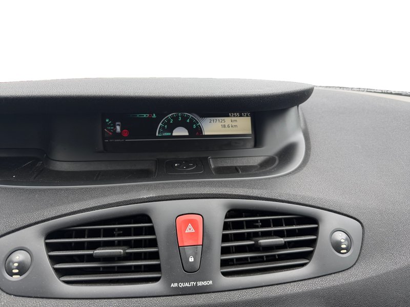 Renault Scénic 1.5 dCi Dynamique 2011, foto 13