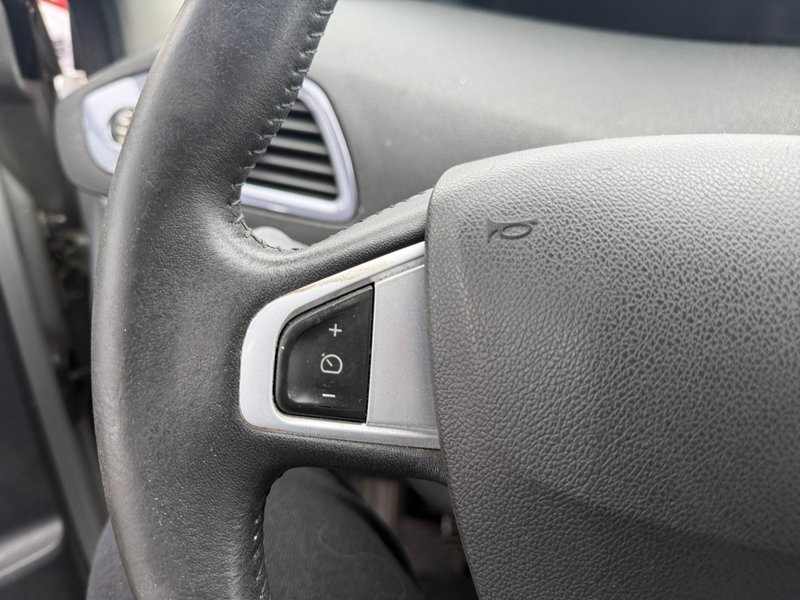 Renault Scénic 1.5 dCi Dynamique 2011, foto 18