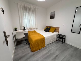 Habitación cama grande Centro de Alcorcón