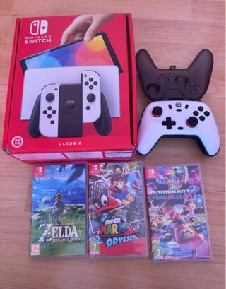 Nintendo Switch OLED Bianca + Giochi