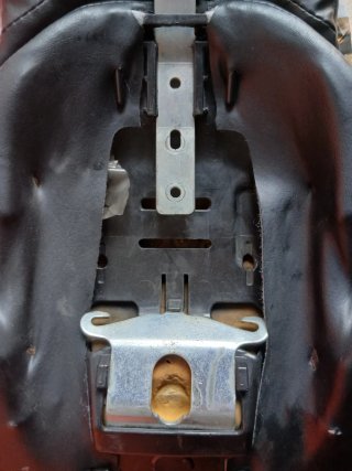Asiento Harley Davidson 883 (2004+)