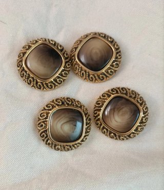 N 31 Bottoni dorati con inserto blu e marrone