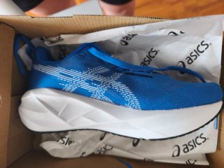 Asics Novablast 5 LE Zapatillas Running Azul
