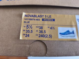 Asics Novablast 5 LE Zapatillas Running Azul