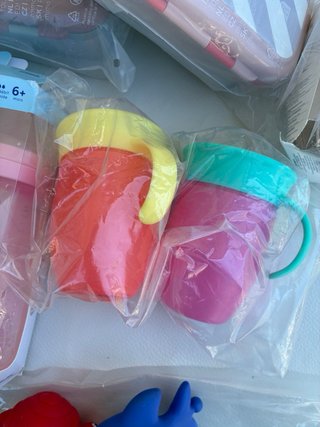 Lote bebé: Biberones MAM, tazas, esponjas