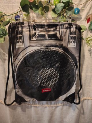 Bolsa de cordón Kream boombox cassette retro negra