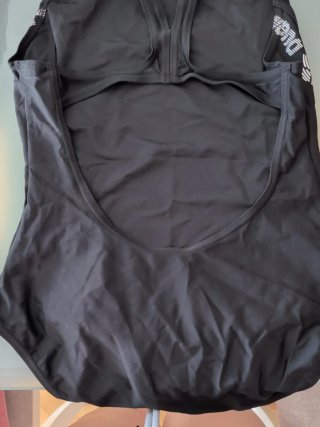 Bañador natación Arena Talla 42-44