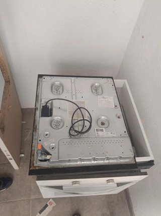 Encimera de gas Beko negra