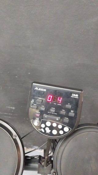 Batería Electrónica Alesis DM6 (sin pedales)