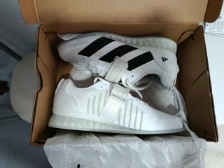 Zapatilla Adidas Adipower 3 Talla 41 1/3